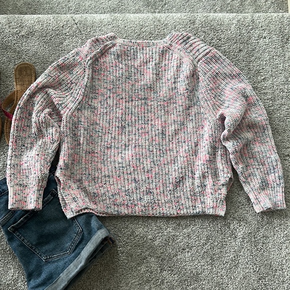 **SOLD** Express V Neck Sweater - Picture 5 of 5